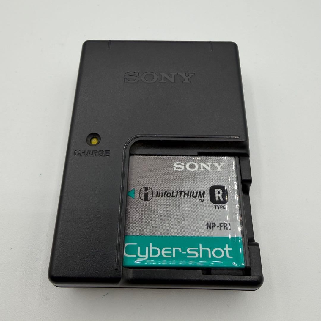 SONY ソニー サイバーショット デジタルカメラDSC-T30 シルバー