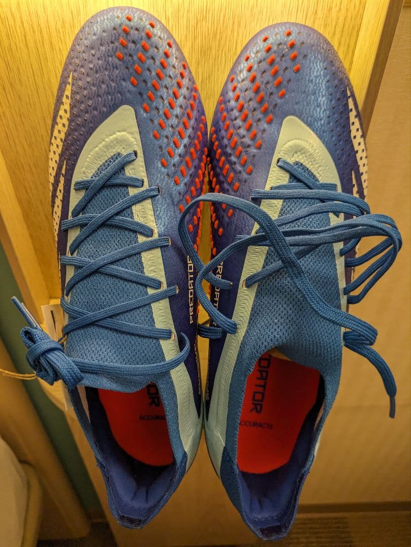 新品　プレデターアキュラシー.1 26.5 fg　ローカット