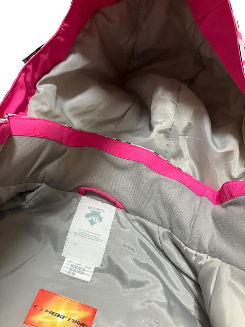 未使用　DESCENTE デサント　スキーウェア キッズ 130cm 上下セット