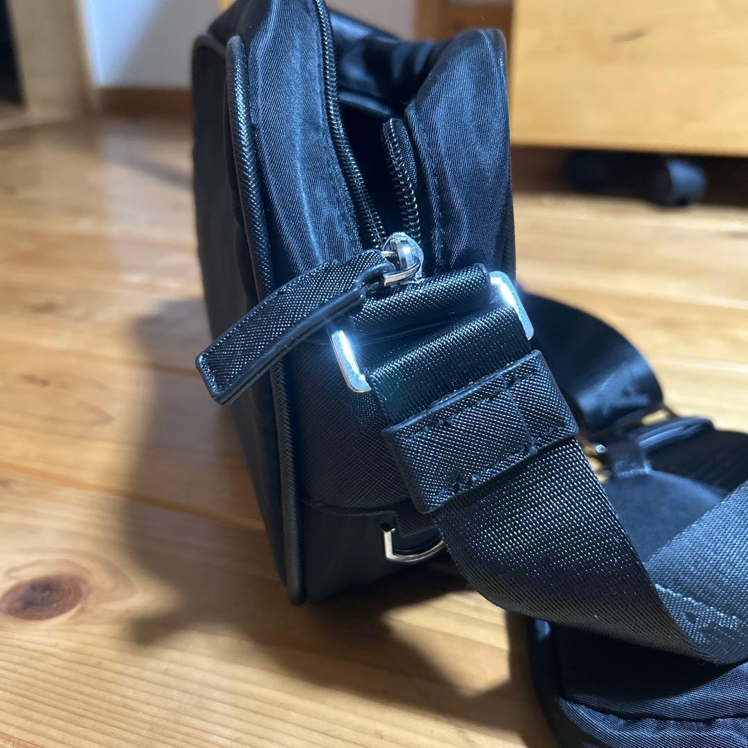 ノベルティ PRADA ショルダーバッグ ブラック