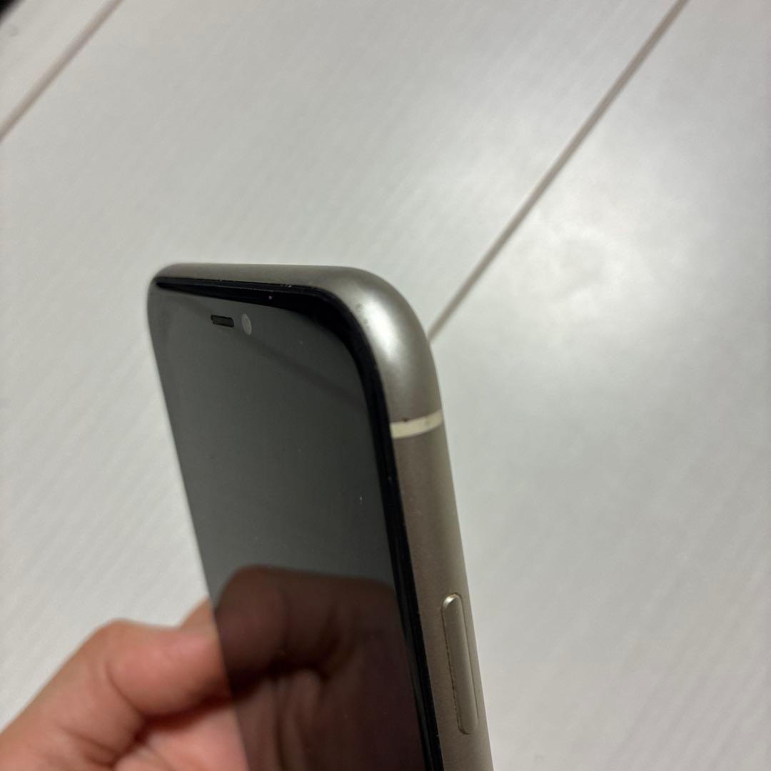 iPhone11 ホワイト