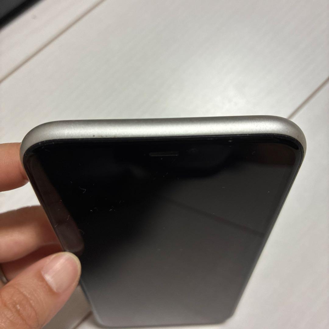 iPhone11 ホワイト