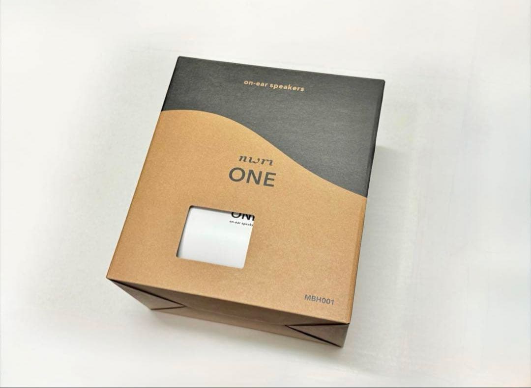 【未使用に近い】nwm ONE ライトグレイ 付属品付き MBH001