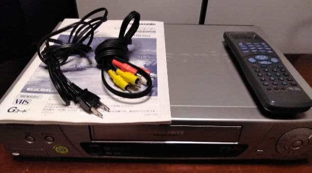 VHS ビデオカセットレコーダー(パナソニック)最終値引き