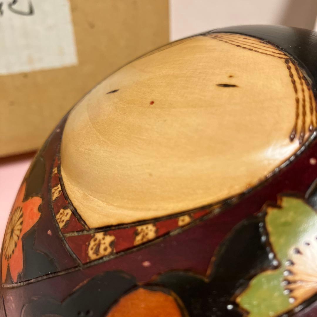 桜花　桜と蝶の手描き木製こけし