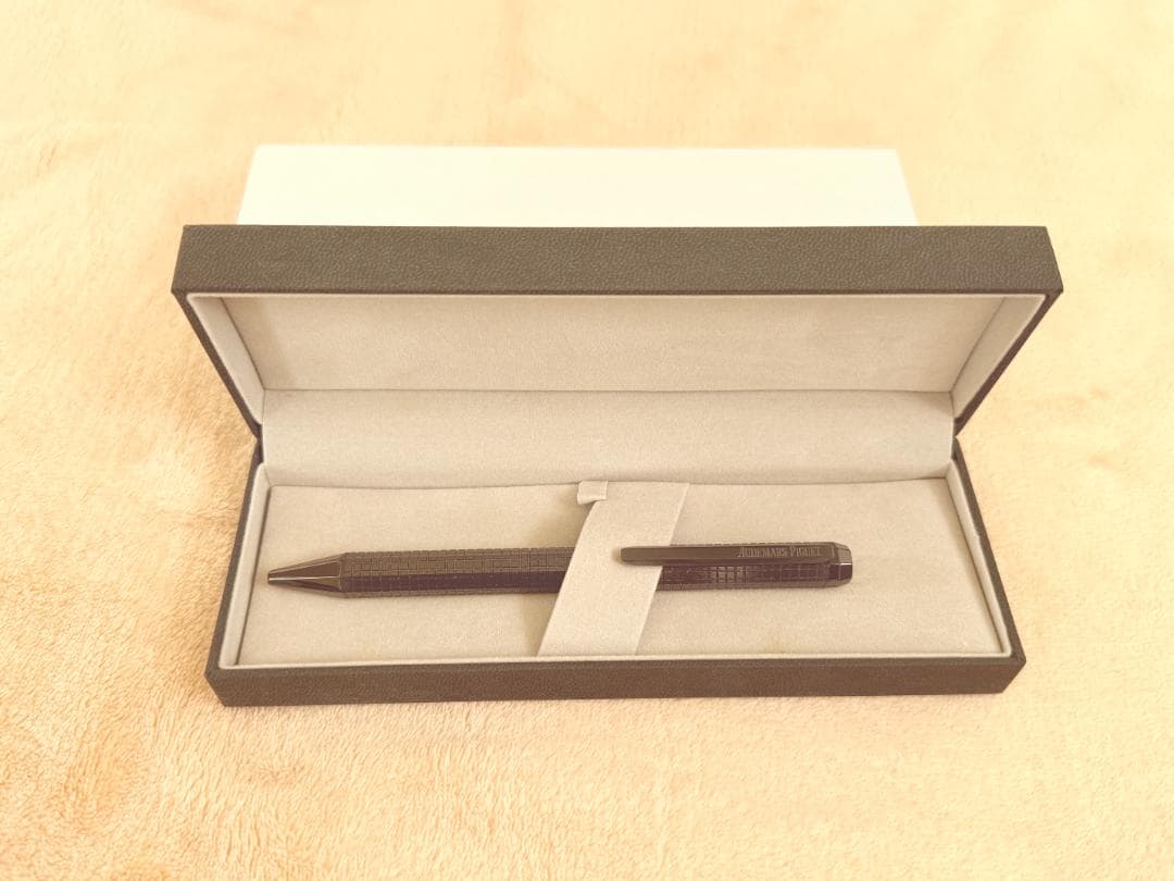 Audemars Piguet ブラックボールペン