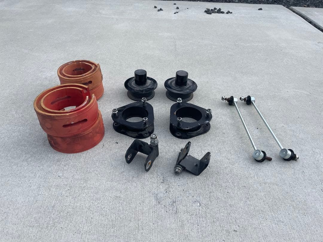 プリウスアルファ,スペジール2インチリフトアップキット