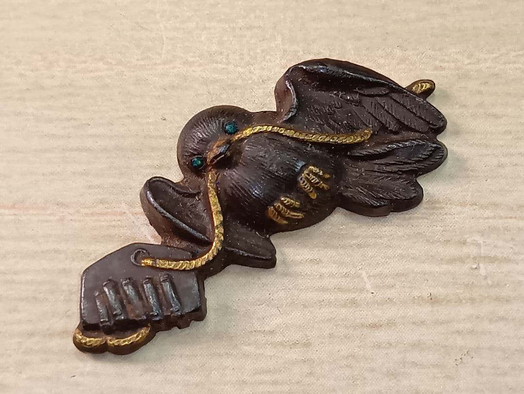 煙草入れ／超絶技巧鳥前金具／在銘あり　皆元