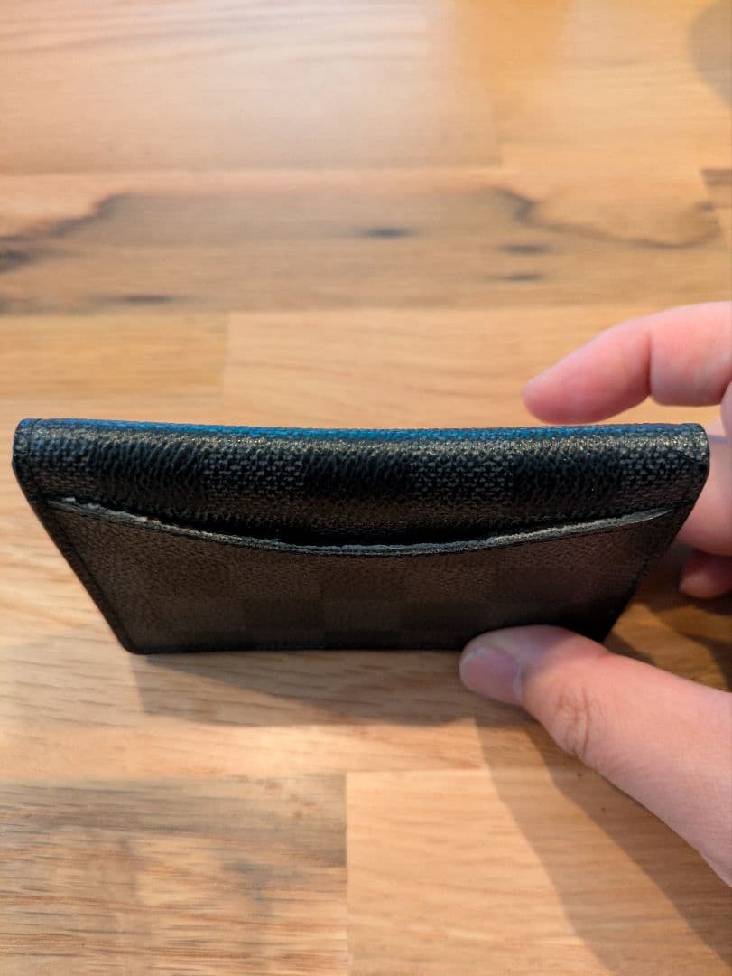 Louis Vuitton ダミエ・グラフィット 名刺入れ