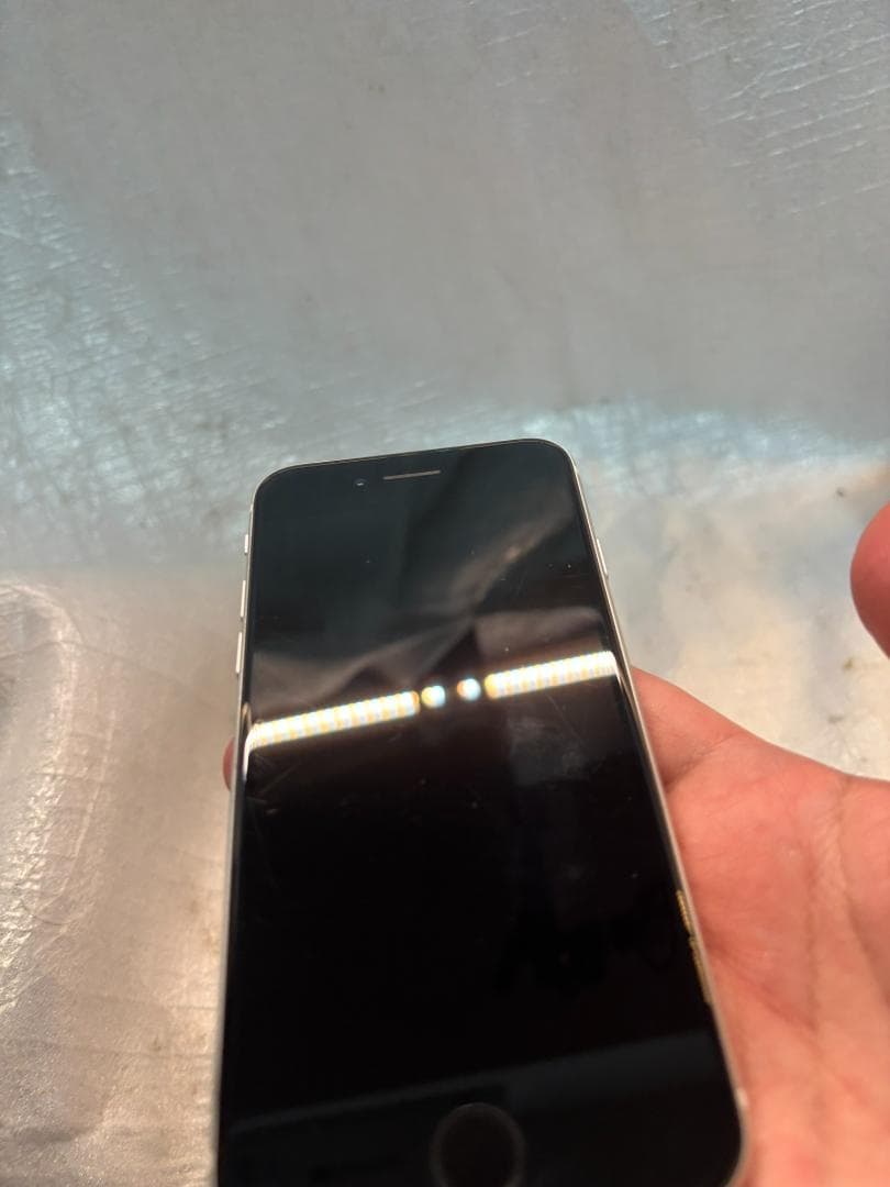 スマートフォン本体 Iphone SE 2 128GB