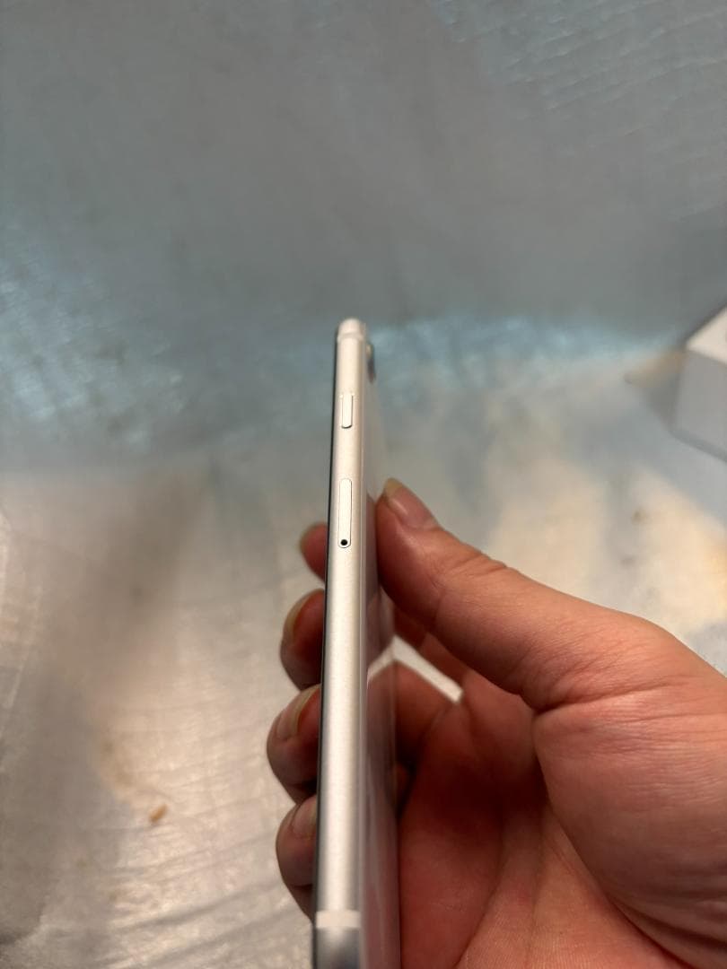 スマートフォン本体 Iphone SE 2 128GB