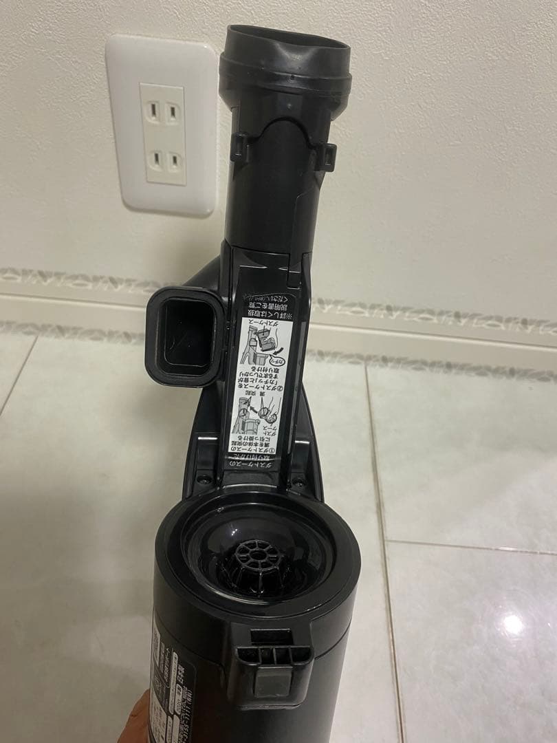 スタンド付き 日立 コードレススティッククリーナー PV-BHL1000J1