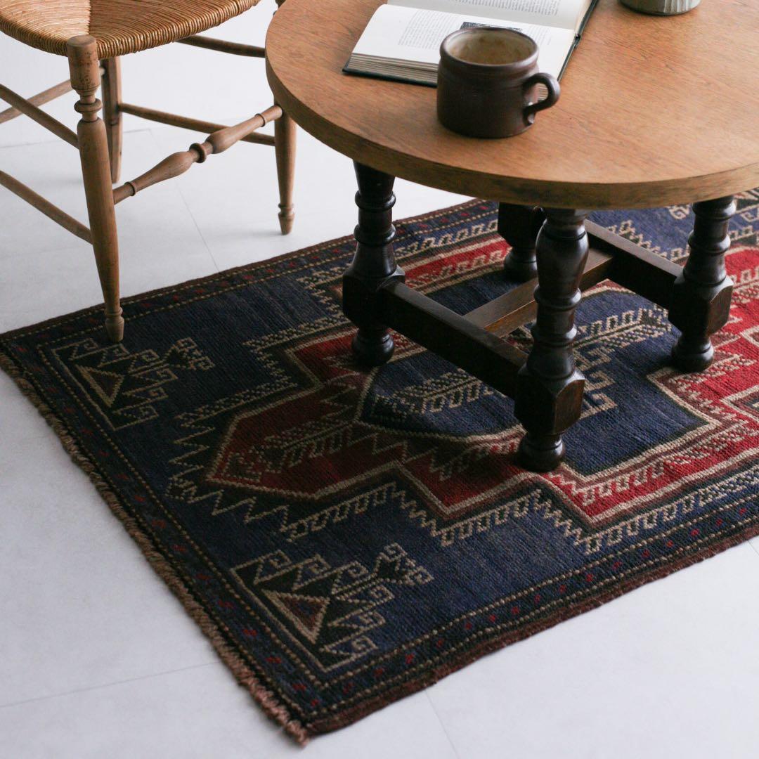 126cm×85cm バルーチ　トライバルラグ　イラン　ヴィンテージラグ