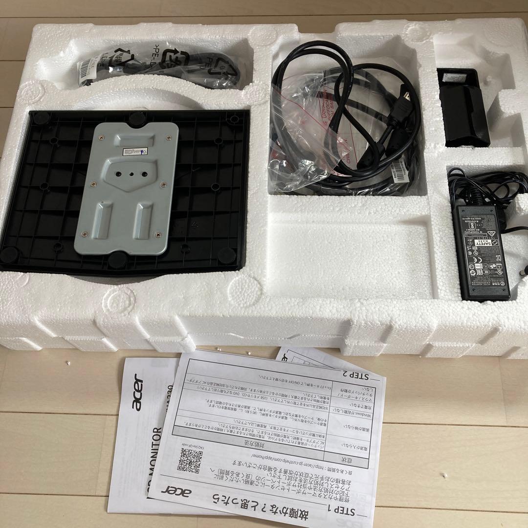 新品同様モニター　ディスプレイ　テレワーク