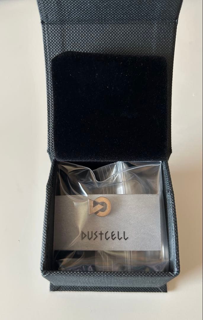 DUSTCELL ロゴピアス