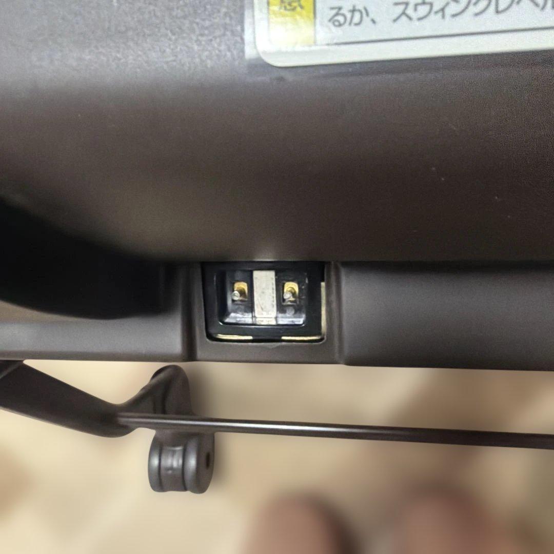 【美品】CombiネムリラAT BEDi 茶ベージュハイローチェアオートスイング