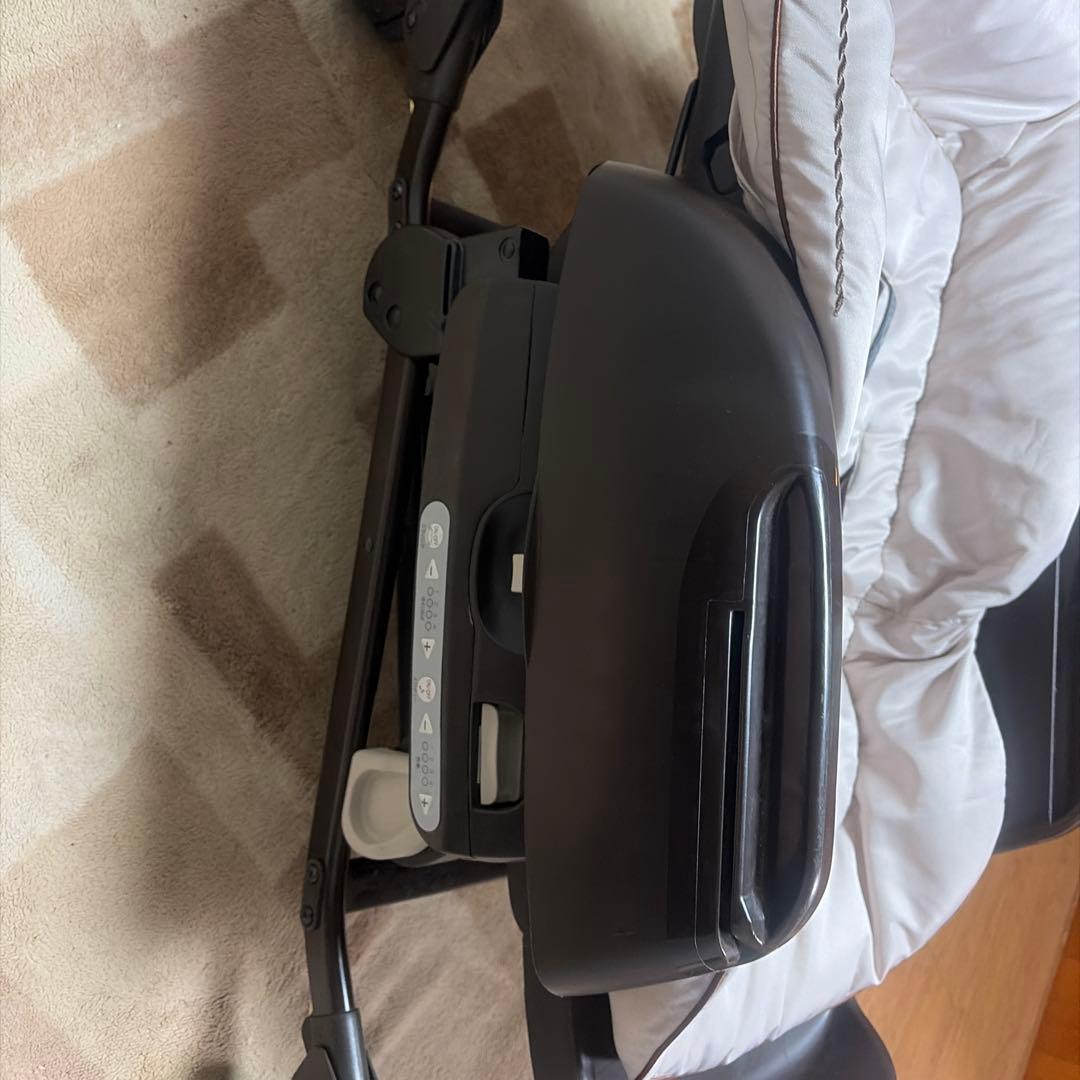 【美品】CombiネムリラAT BEDi 茶ベージュハイローチェアオートスイング