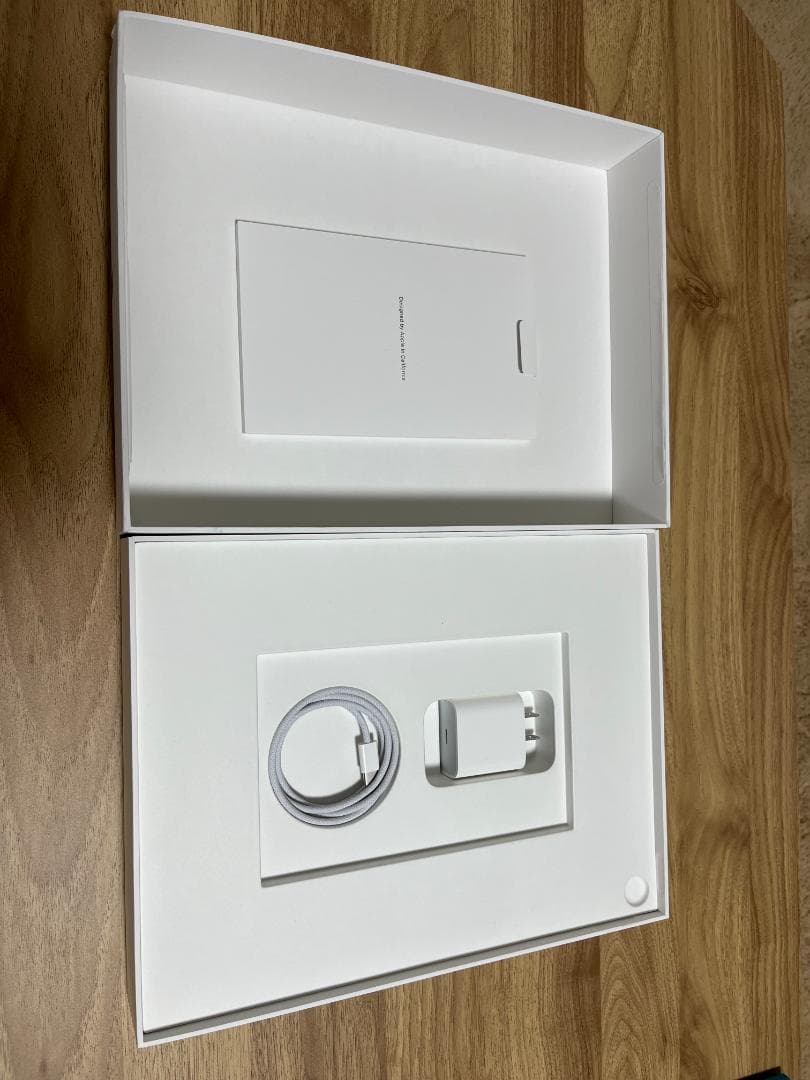 【美品】13インチiPad Air（M2）　初期設定済み