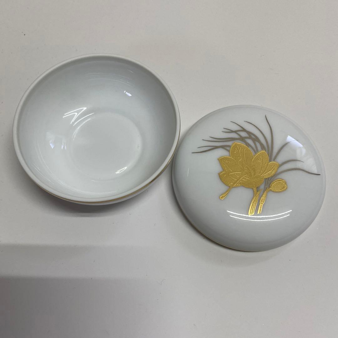 大倉陶器　蓋物　皇居の花　コガネサフラン