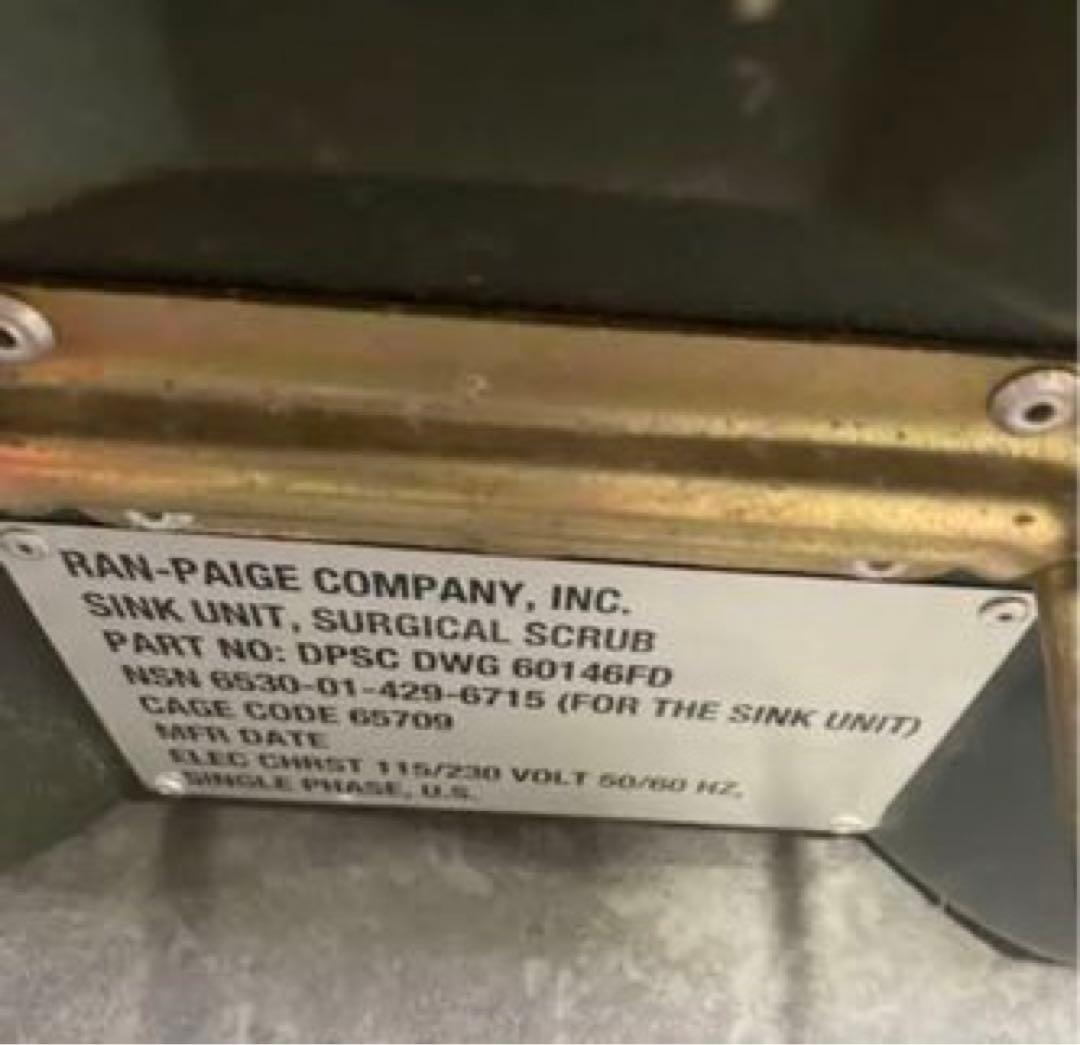 米軍放出 プロテクトケース ランページ社 アウトドア キャンプ　ペリカン　USA