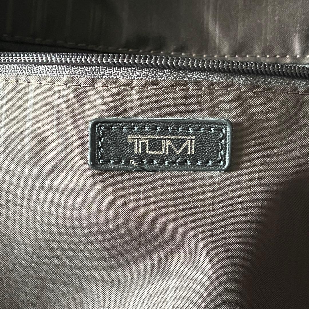 未使用✨TUMIトゥミ　ビジネスリュック　69780NVY ネイビー　レザー