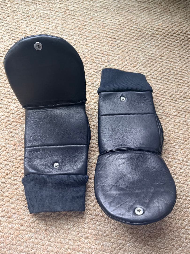 バーバリー BURBERRY手袋3IN1グローブ ラムスキン ブラック Mサイズ