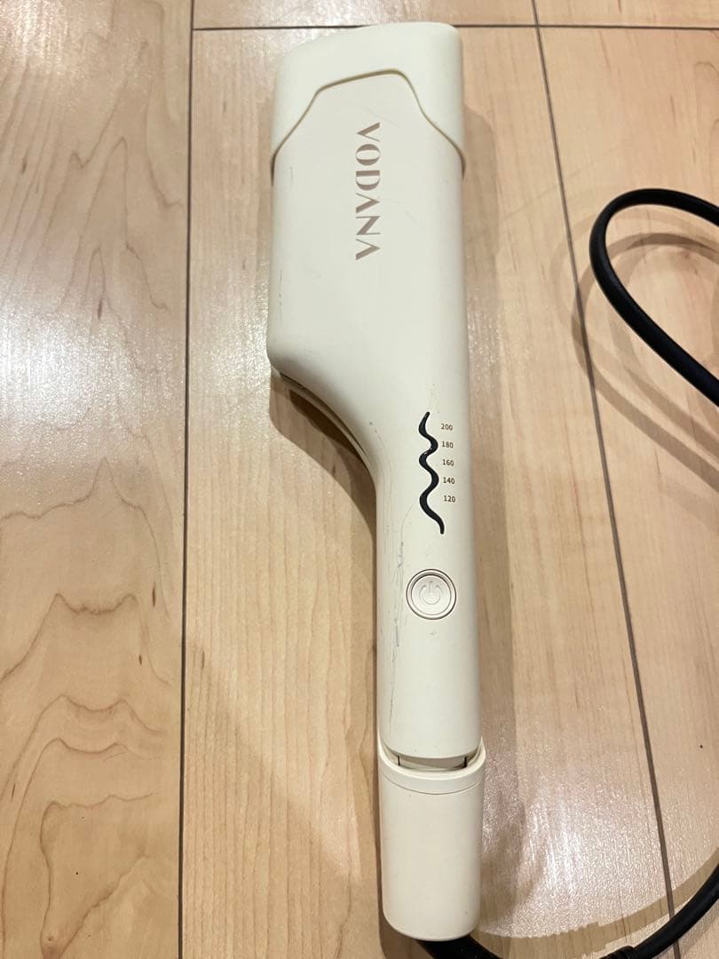 VODANA ウェーブヘアアイロン ホワイト