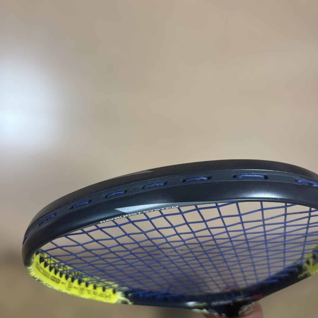 中古極美品ボルトレイジ 7SテニスラケットUL1ガットヨネックスゲイル26ポンド