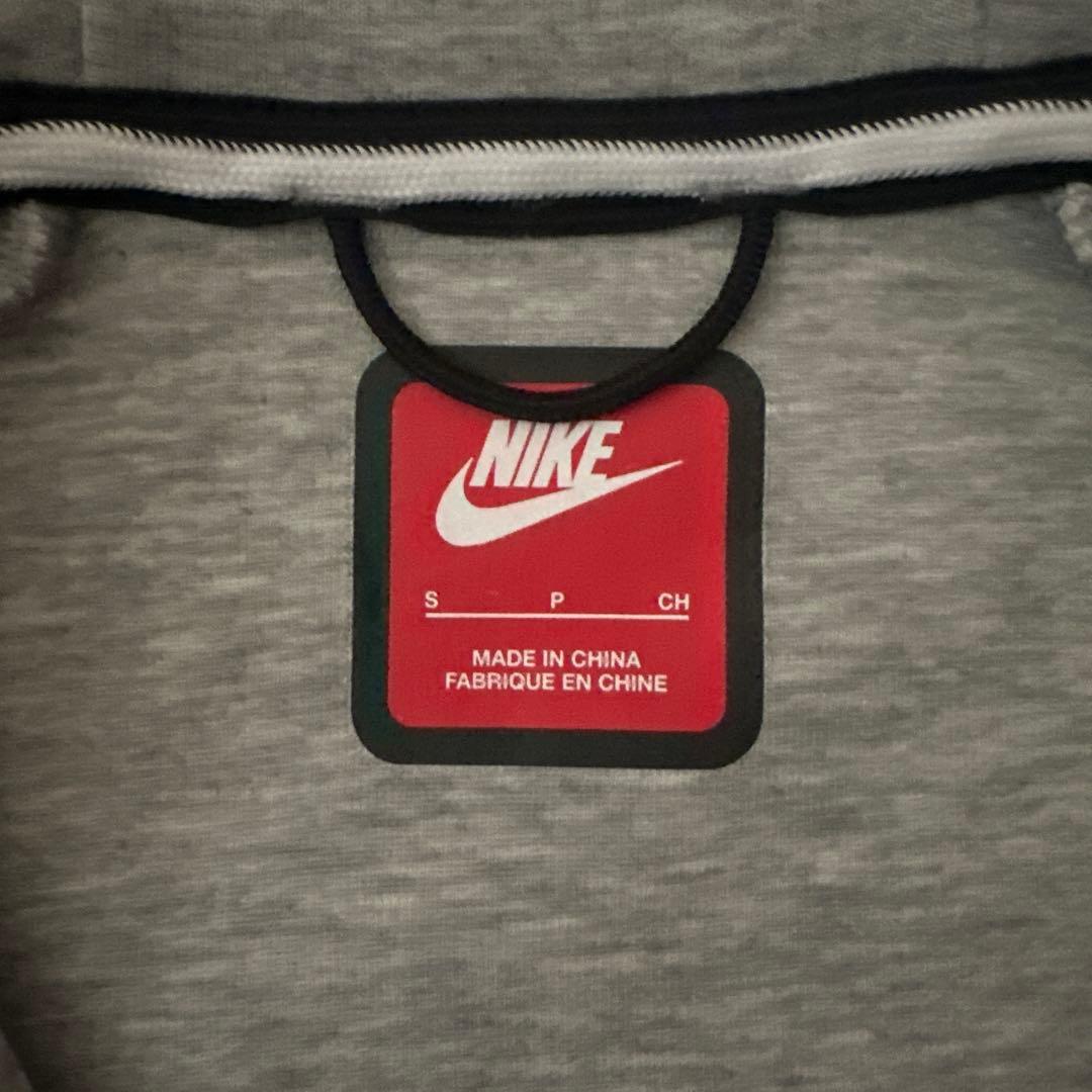 Nike テックフリースs 早い者勝ち‼️