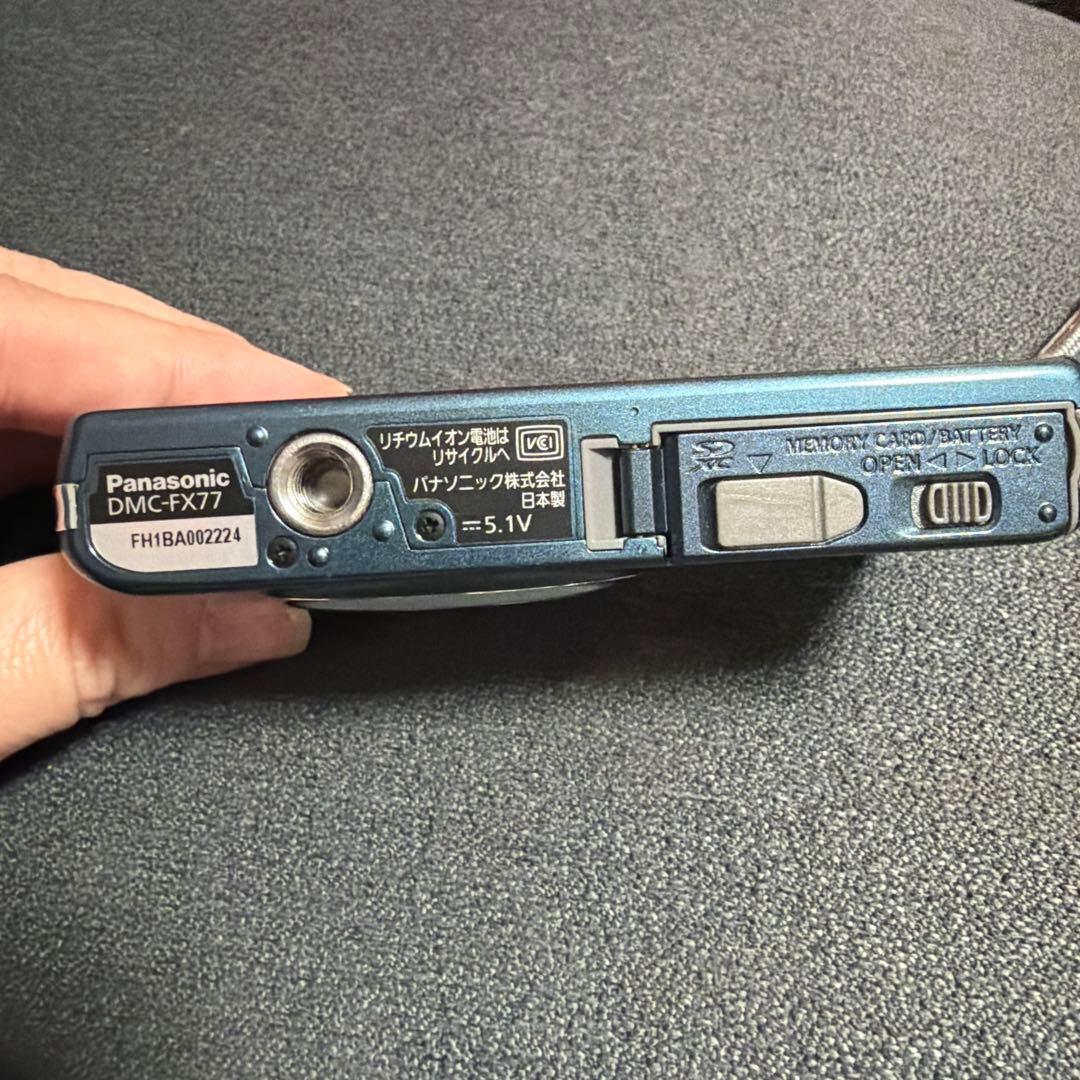 Panasonic DMC-FX77 コンパクトデジタルカメラ　デジカメ