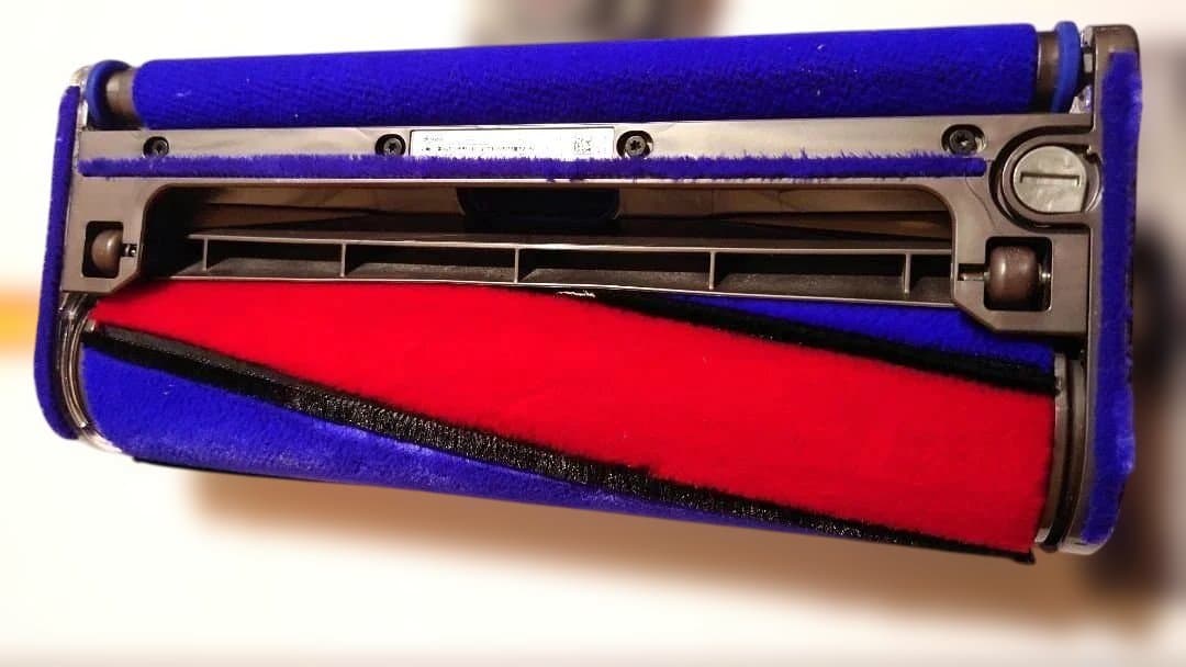 dyson ダイソン v8 fluffy SV10FF2 コードレスクリーナー