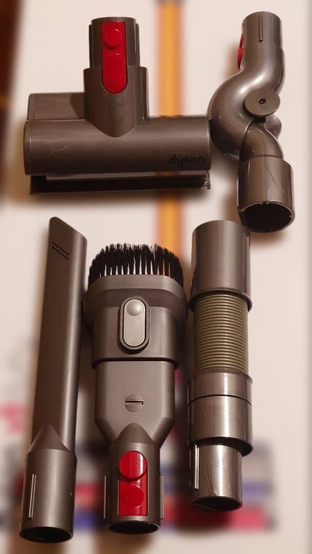 dyson ダイソン v8 fluffy SV10FF2 コードレスクリーナー