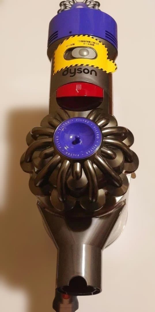 dyson ダイソン v8 fluffy SV10FF2 コードレスクリーナー