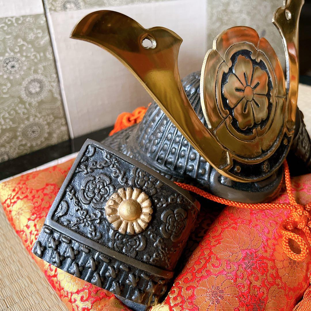 織田信長　兜飾り　端午の節句　出世兜　座布団付き