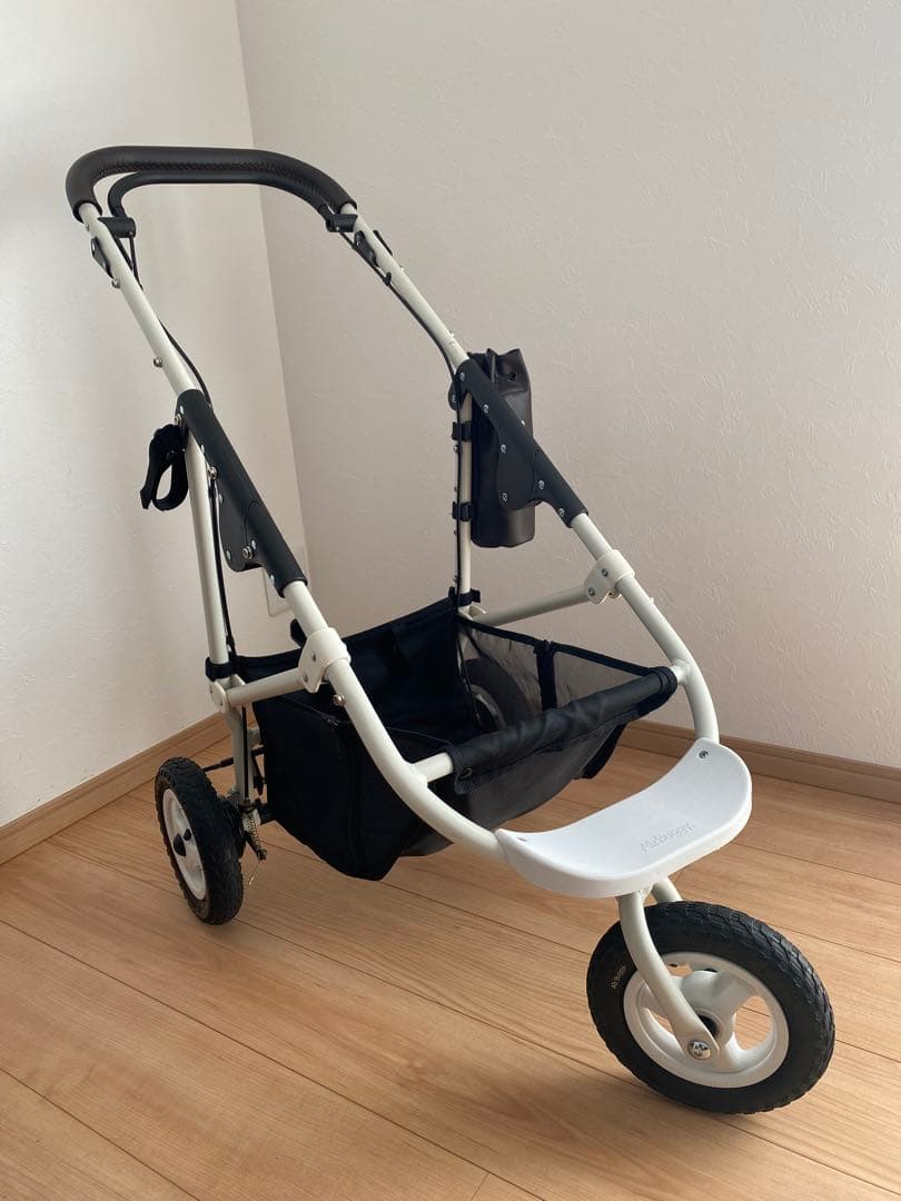 【美品】エアバギー ホワイト AIRBUGGY フレームのみ　ペットカートにも