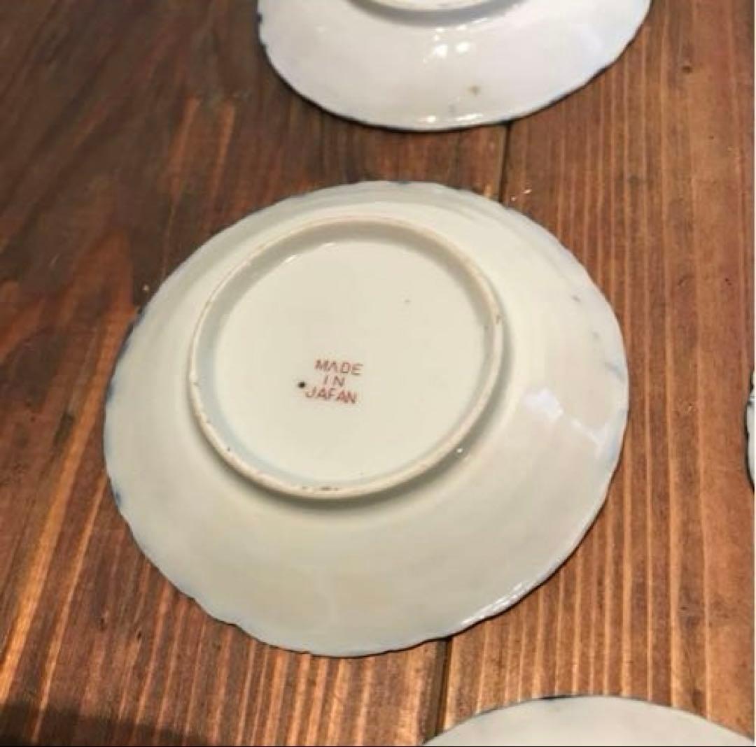 美品　陶芸　希少　年代物　青絵皿　菊花　銘々皿　丁寧に描かれた　華やかな皿　薄い