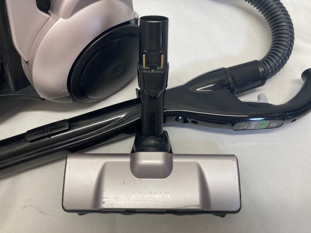 2024年製　日立サイクロン掃除機　CV-SP900L