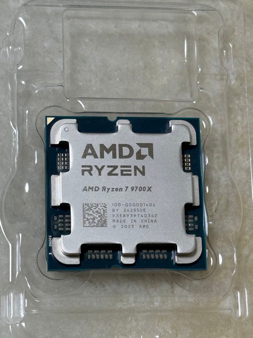 中古 AMD Ryzen 7 9700X CPU