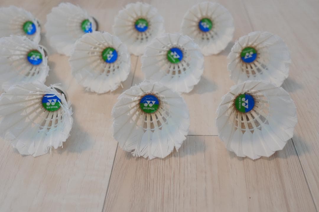 中古シャトル ニューオフィシャル 240球(基礎打ち用120+ノック用120)