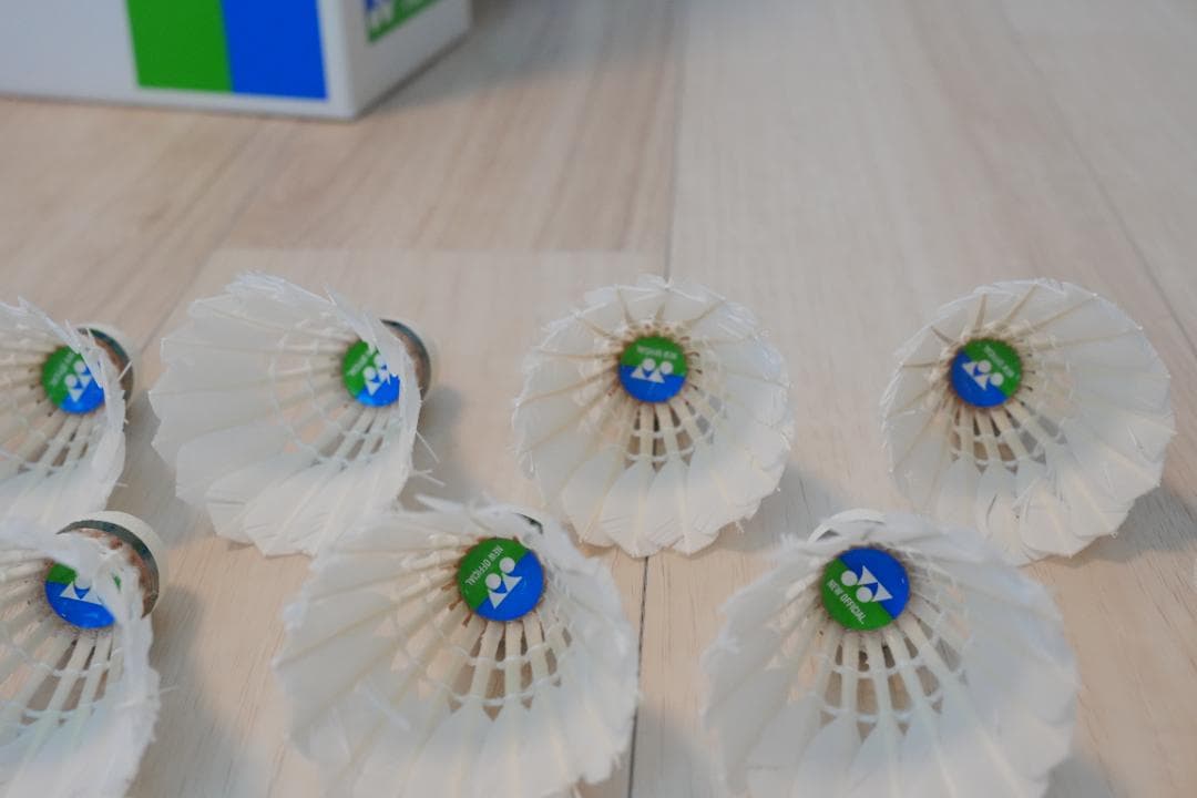 中古シャトル ニューオフィシャル 240球(基礎打ち用120+ノック用120)