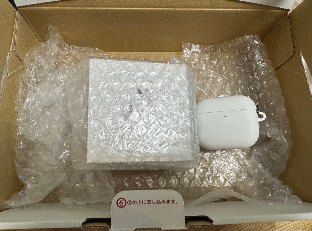 Apple AirPods 4 (第4世代) 本体　ノイズキャンセリングおまけ付