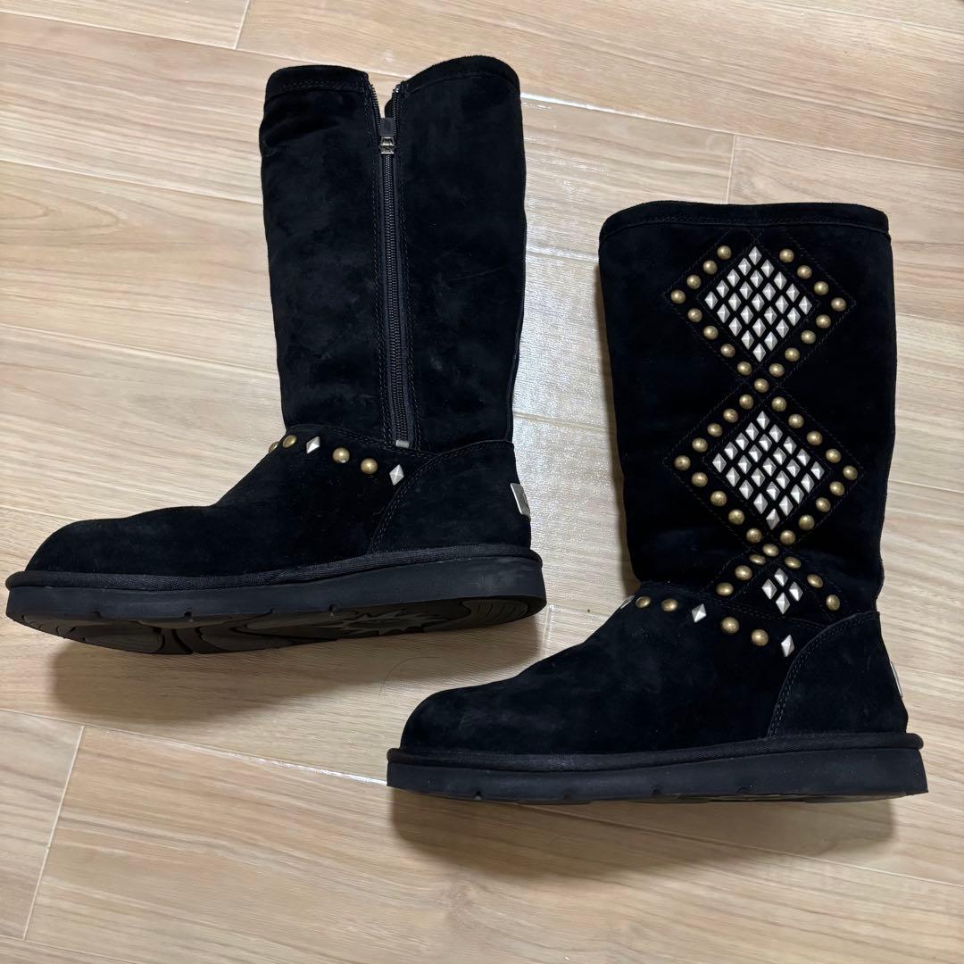 黒UGG ムートンブーツスタッズ装飾
