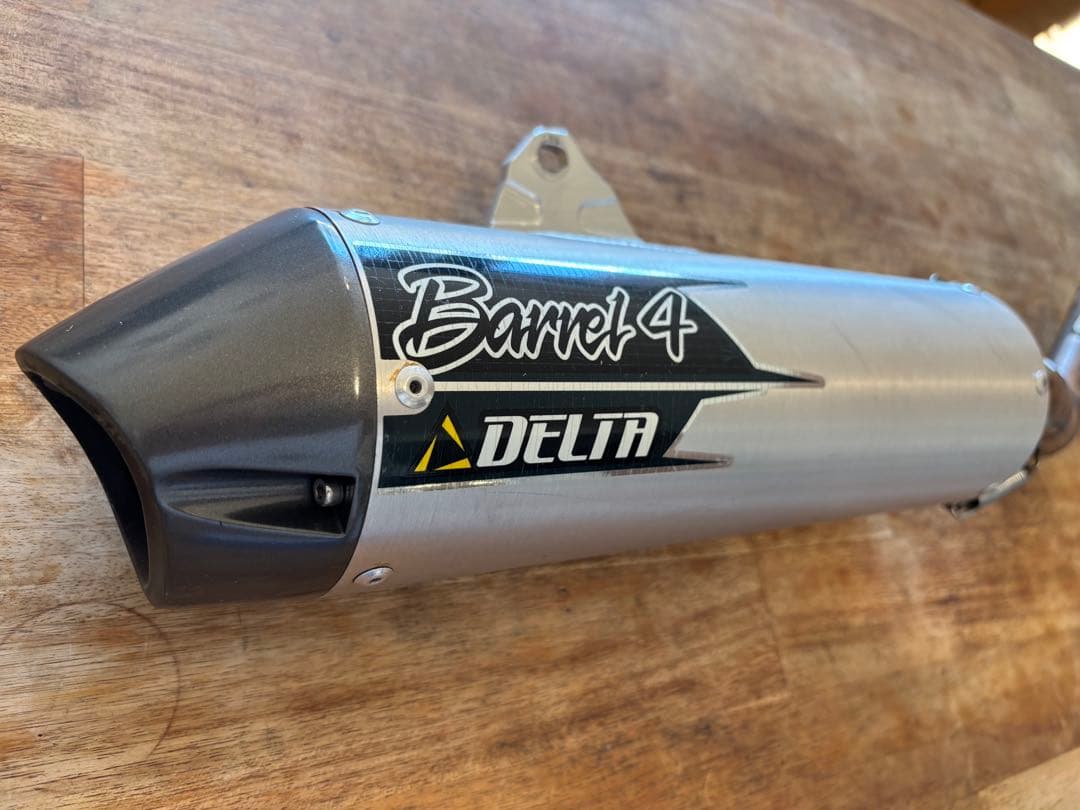 ホンダ CRF250L ダートフリーク　デルタ　バレル４　スリップオン