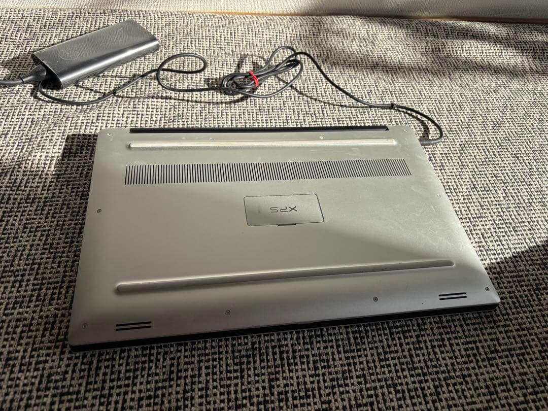 Dell XPS 15 ノートパソコン（米国購入品）