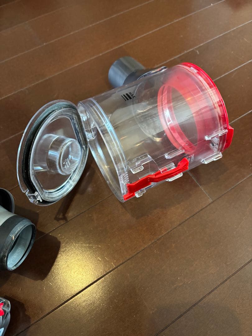 【美品】Dyson V8 (SV25) コードレスクリーナー｜分解清掃済み