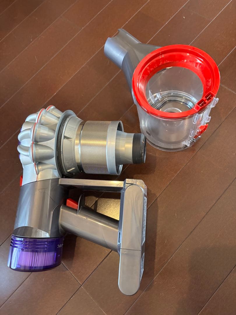 【美品】Dyson V8 (SV25) コードレスクリーナー｜分解清掃済み