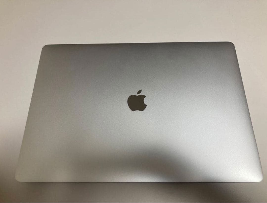 【状態良】MacBook Pro 15インチ 2018年モデル