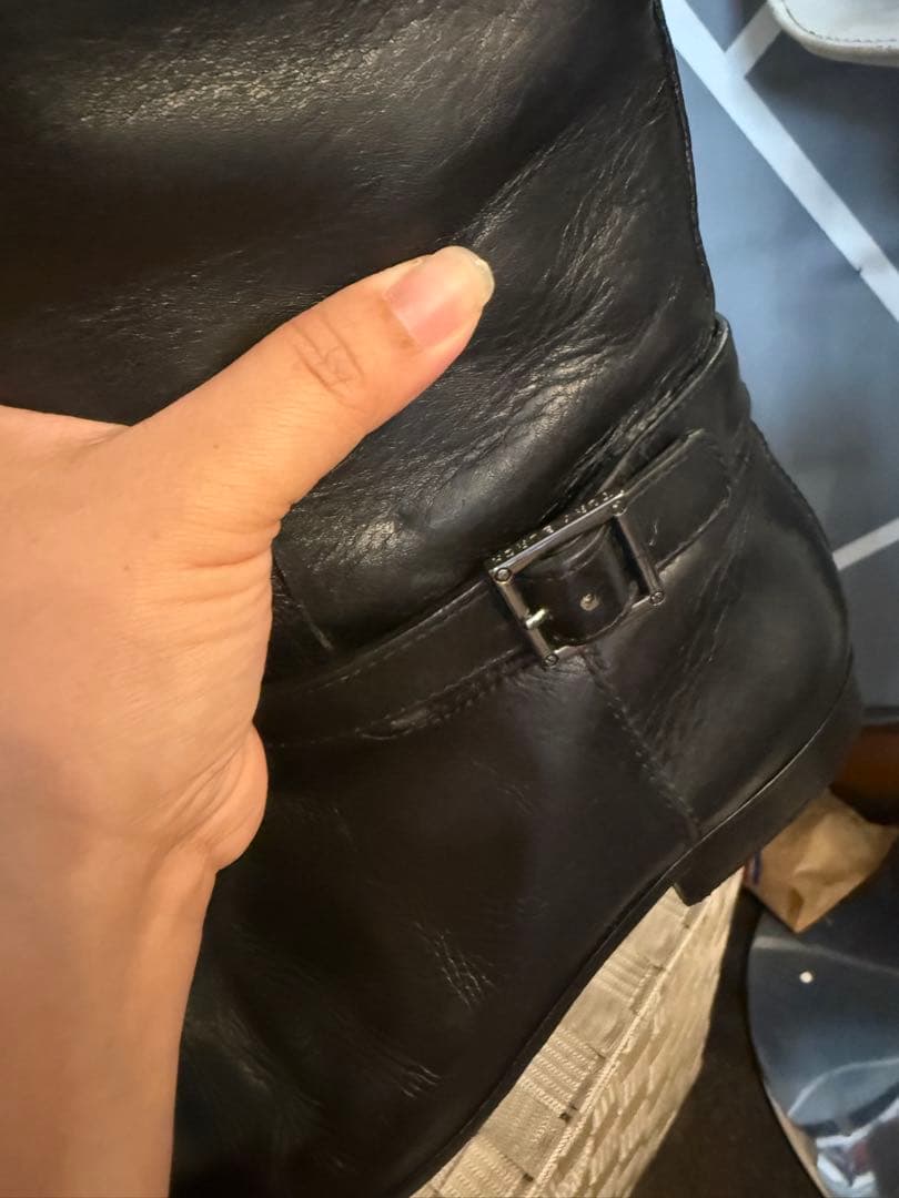 トリーバーチのレザーブーツ