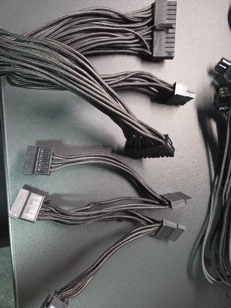 Corsair SF600 600W 電源ユニット