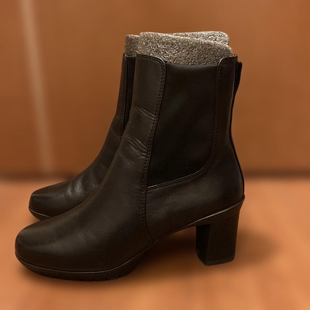 【美品】フレックスヒールサイドゴアブーツ 黒 レザー